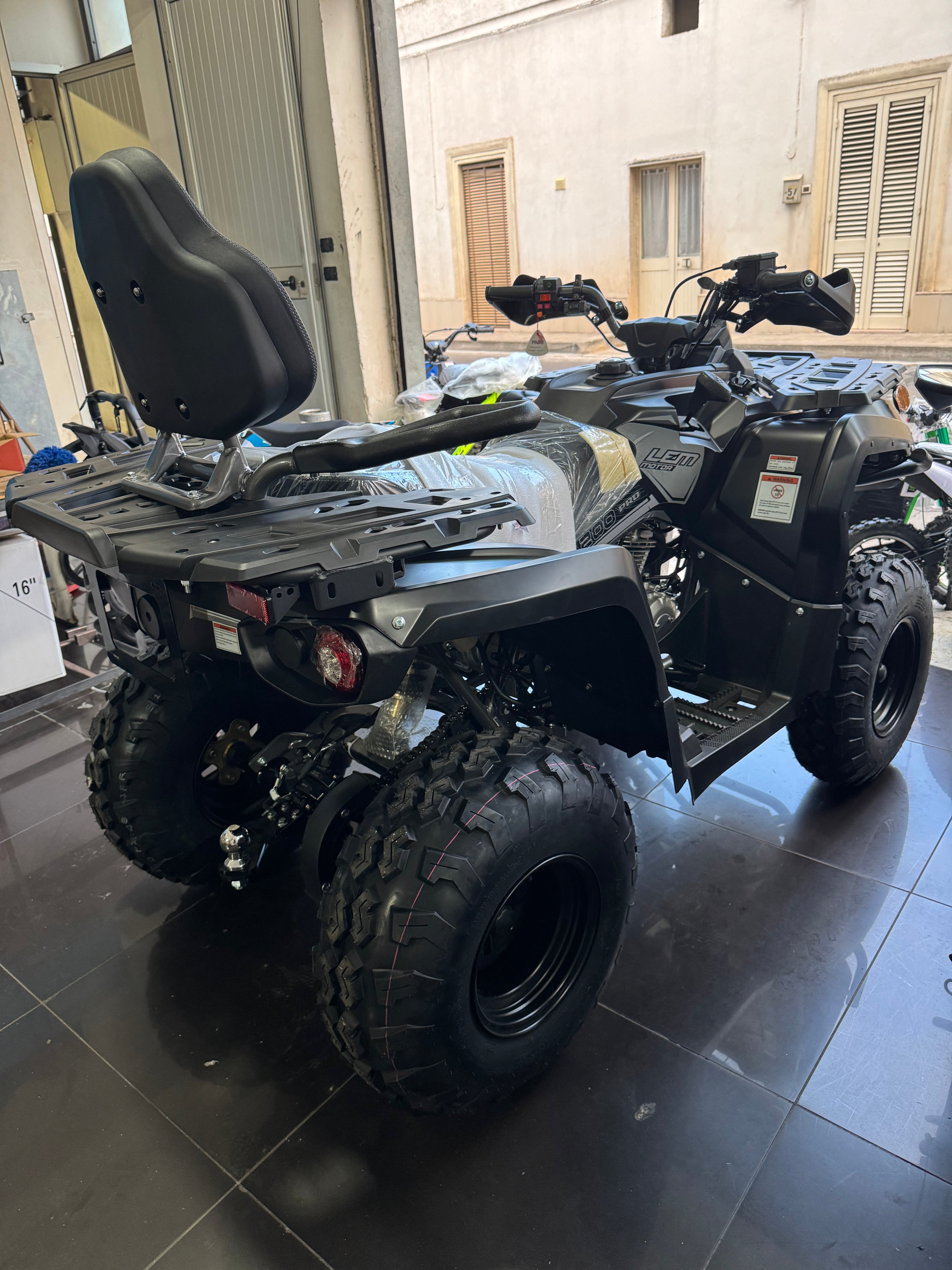 QUAD LEM HAMMER 200 PRO -R TARGABILE - TARGA BIANCA - OMOLOGATO 2 POSTI