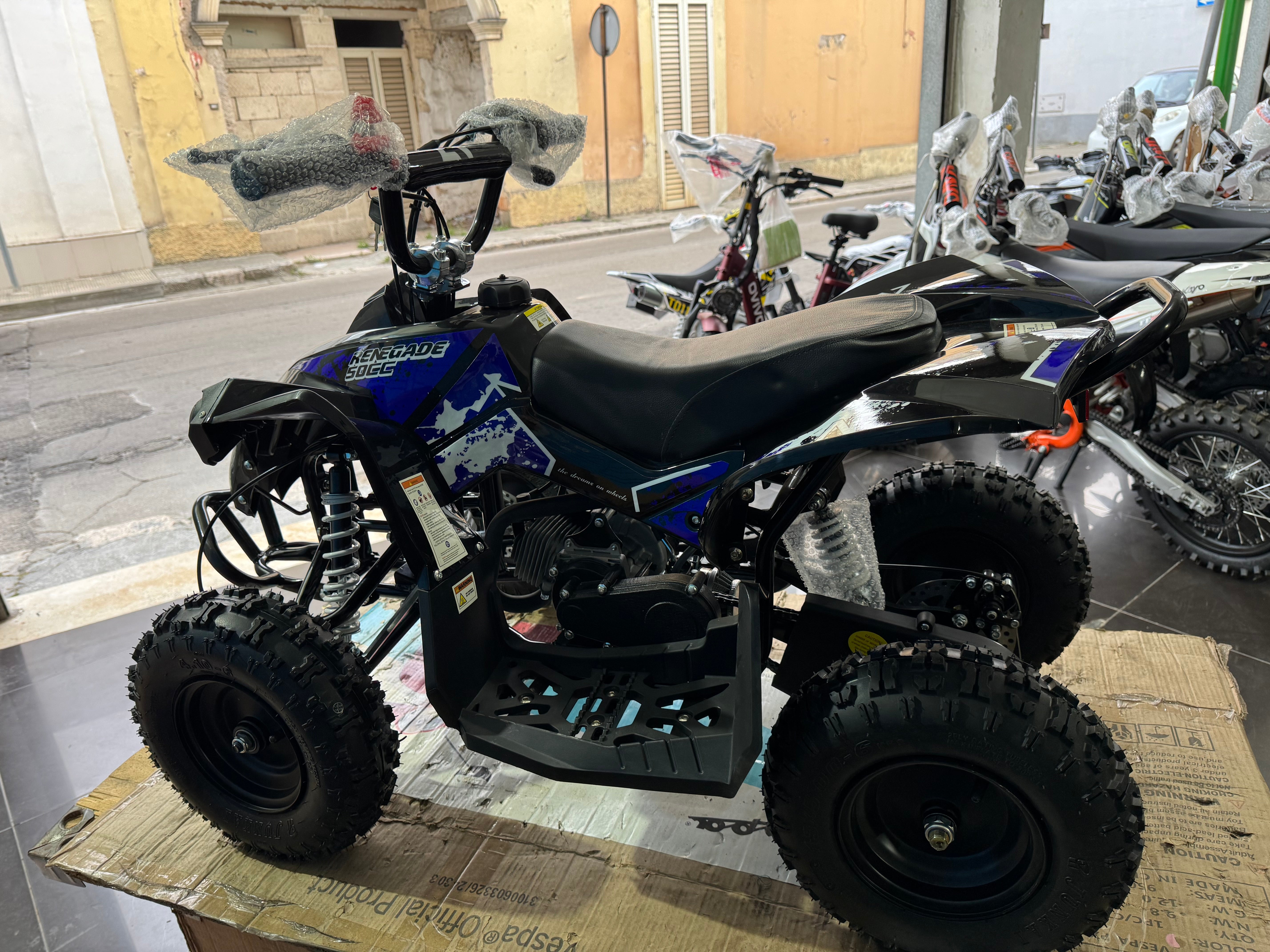 MINI QUAD RENEGADE - 49cc 2 Tempi -  Avviamento easy start - ruote 6