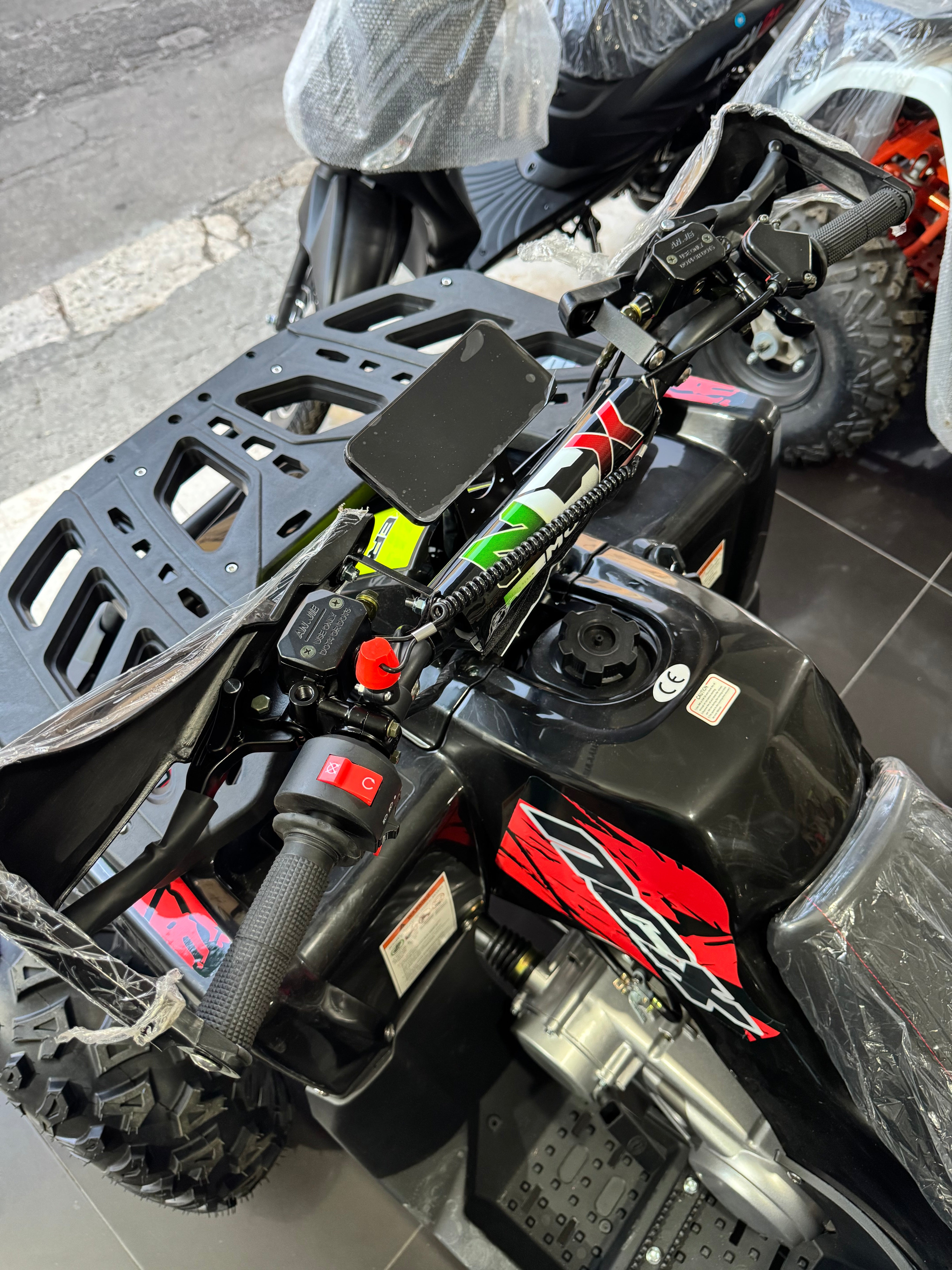 Quad Ncx Angry ST 200cc 4 tempi Ruote 10”
(Solo off Road non targabile)
