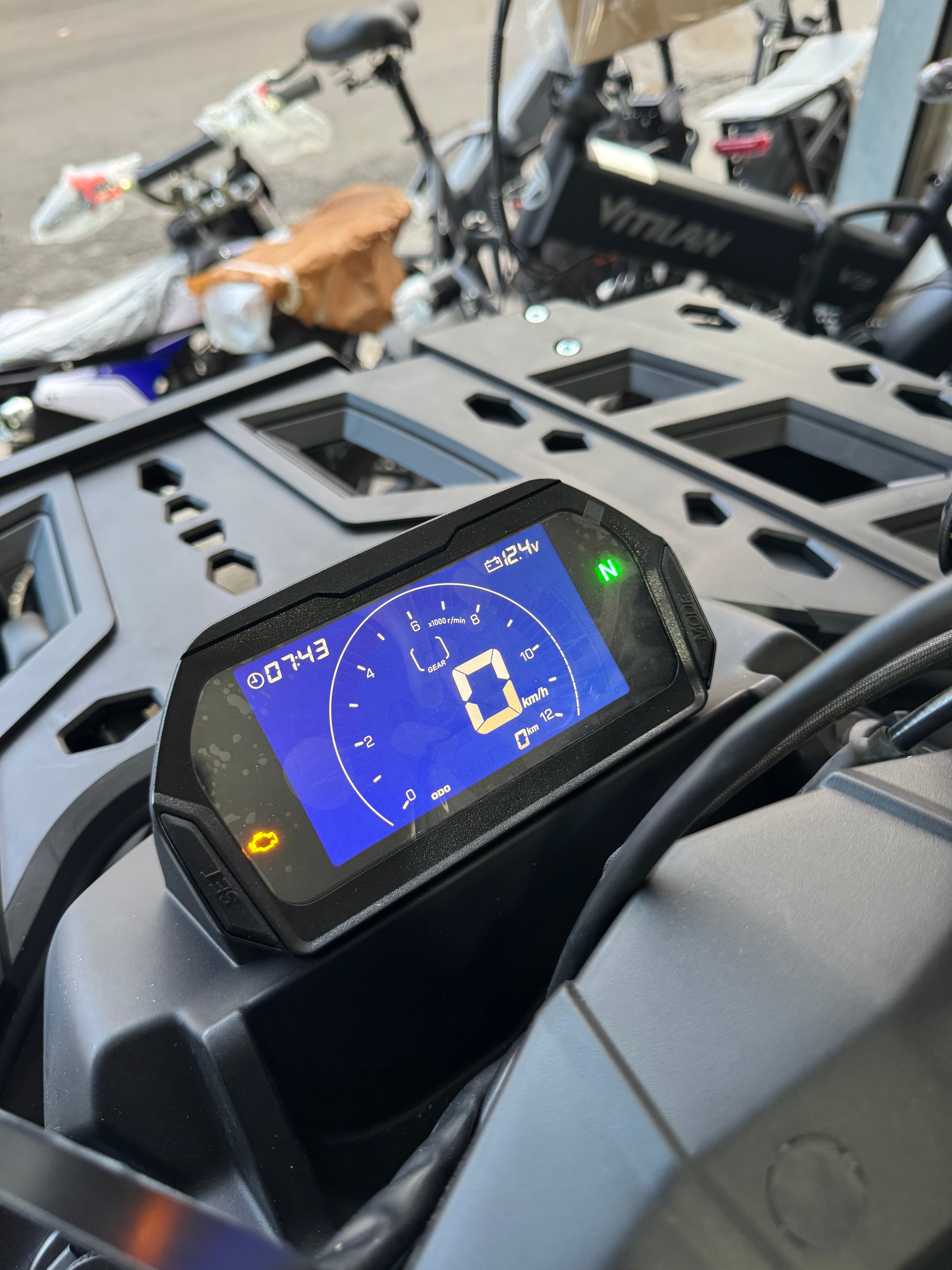QUAD LEM HAMMER 200 PRO -R TARGABILE - TARGA BIANCA - OMOLOGATO 2 POSTI