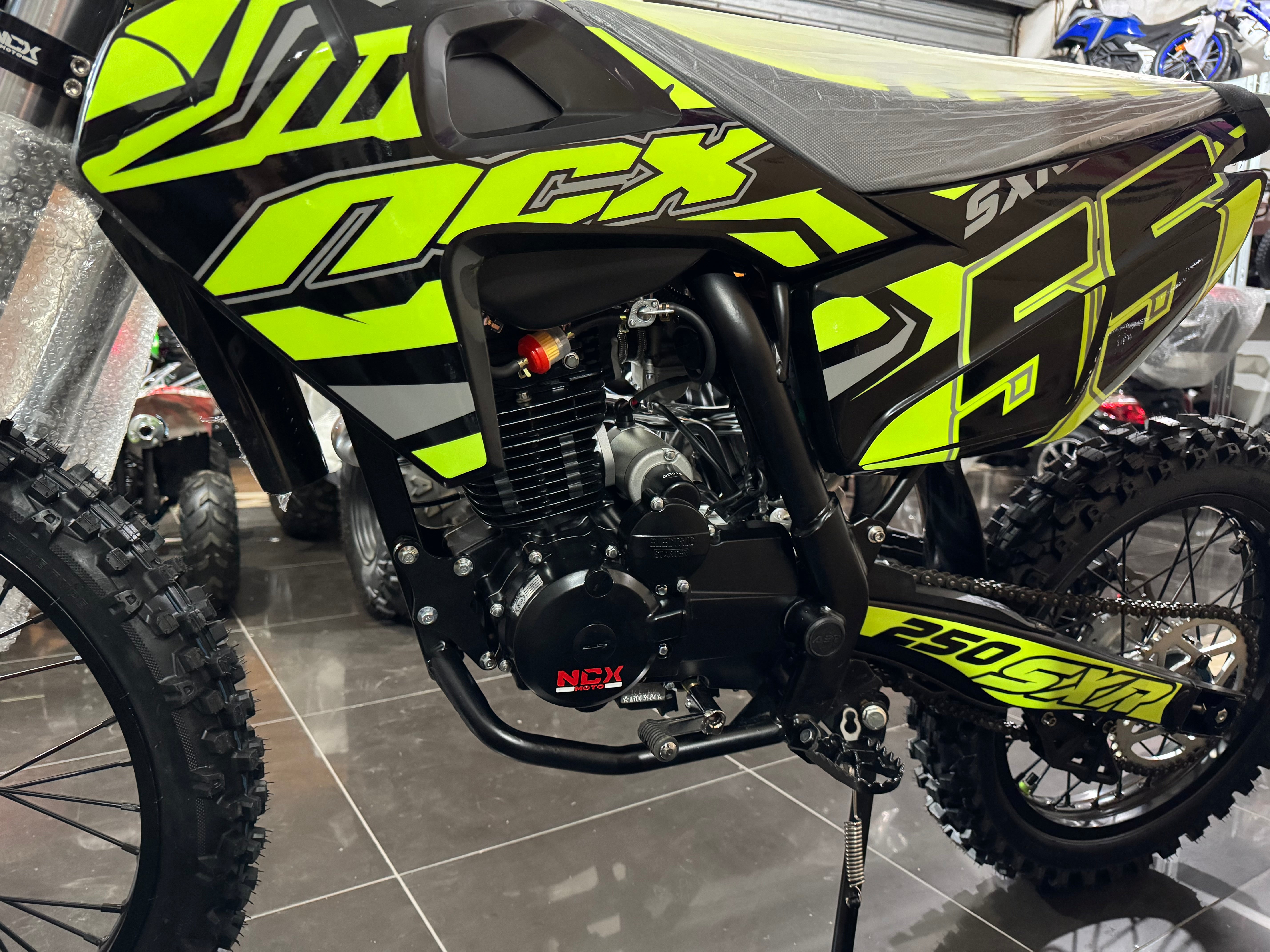 Cross NXC SXR 250cc 4T Ruote 21/18