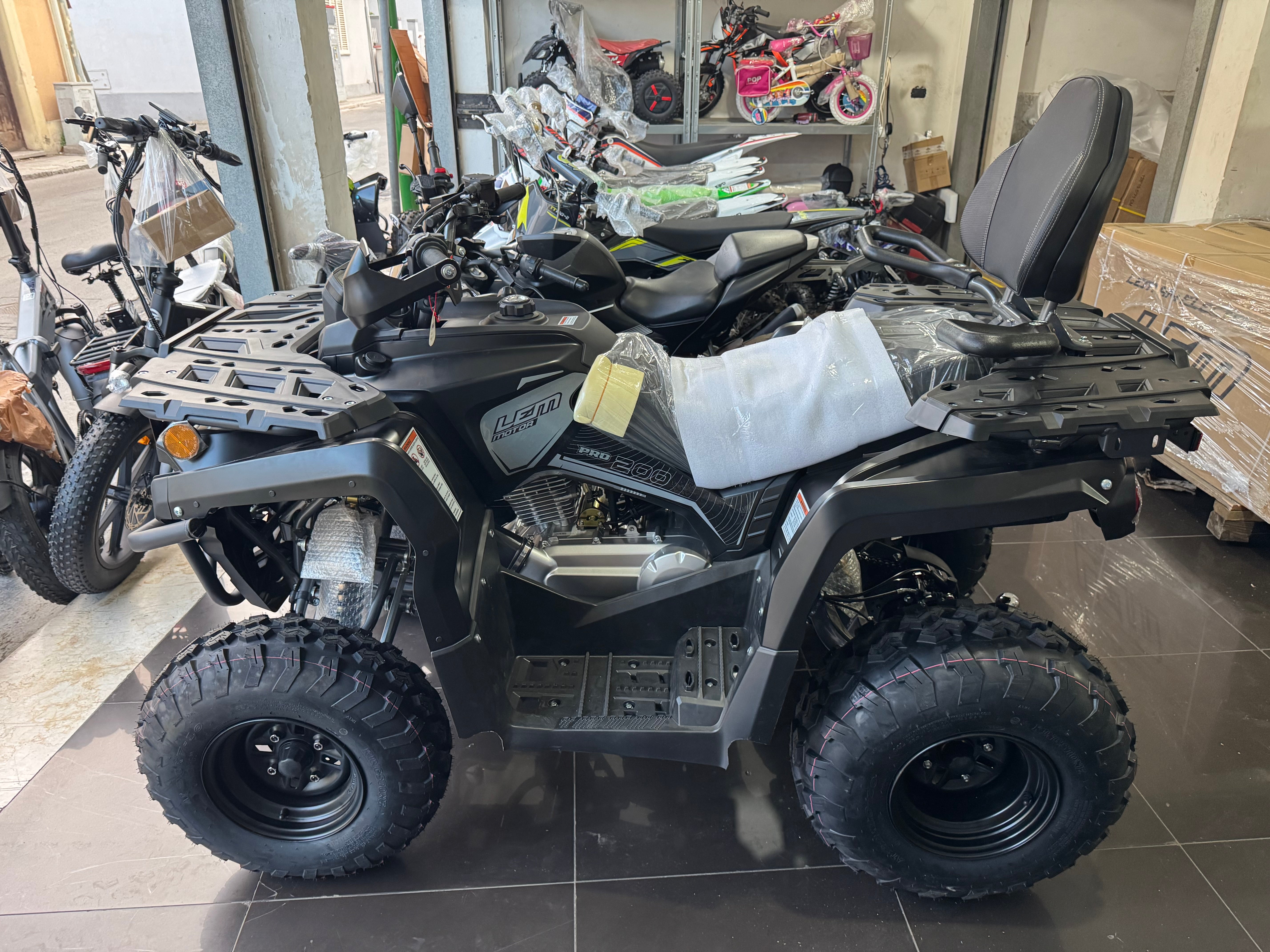 QUAD LEM HAMMER 200 PRO -R TARGABILE - TARGA BIANCA - OMOLOGATO 2 POSTI