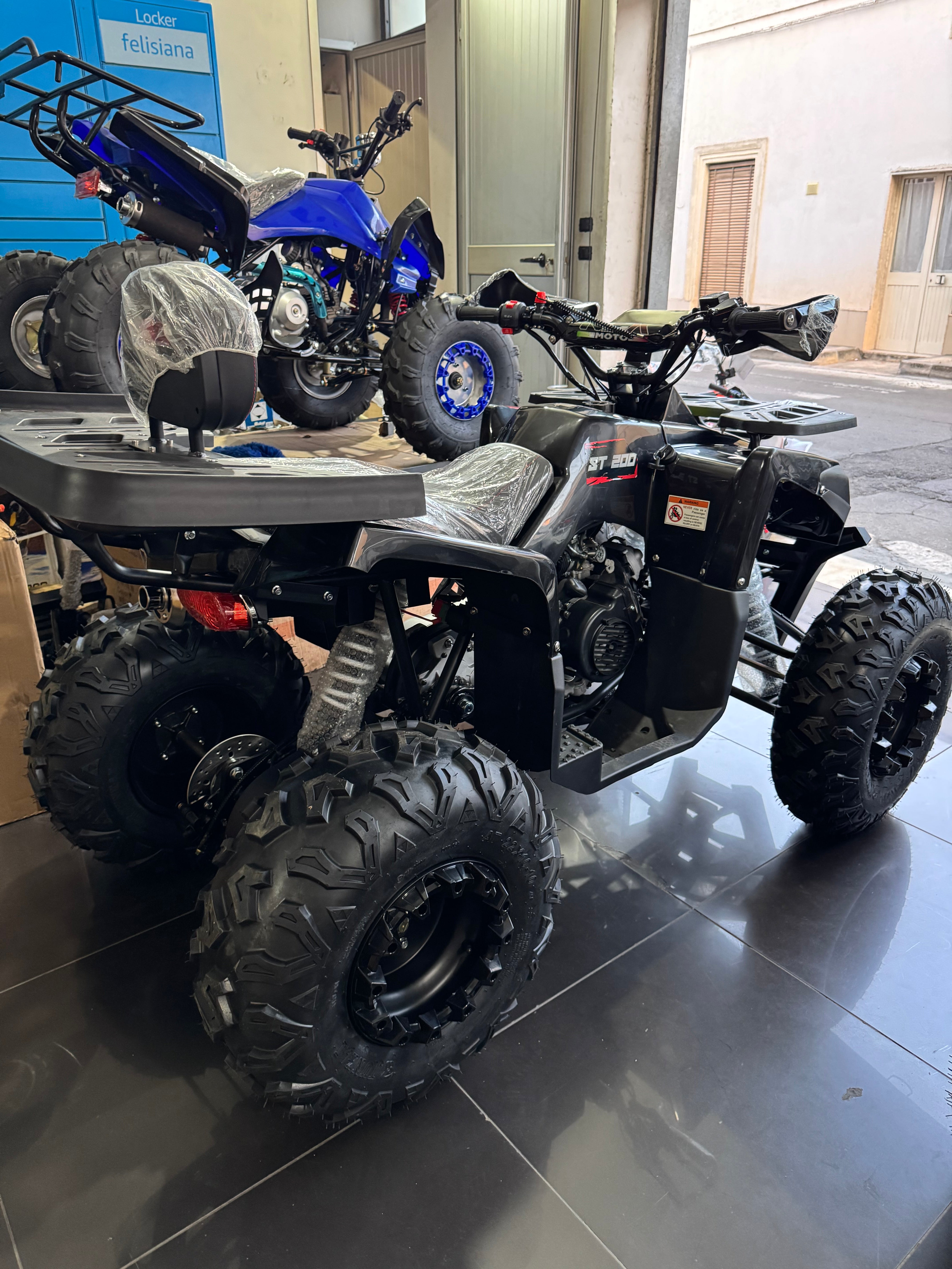 Quad Ncx Angry ST 200cc 4 tempi Ruote 10”
(Solo off Road non targabile)