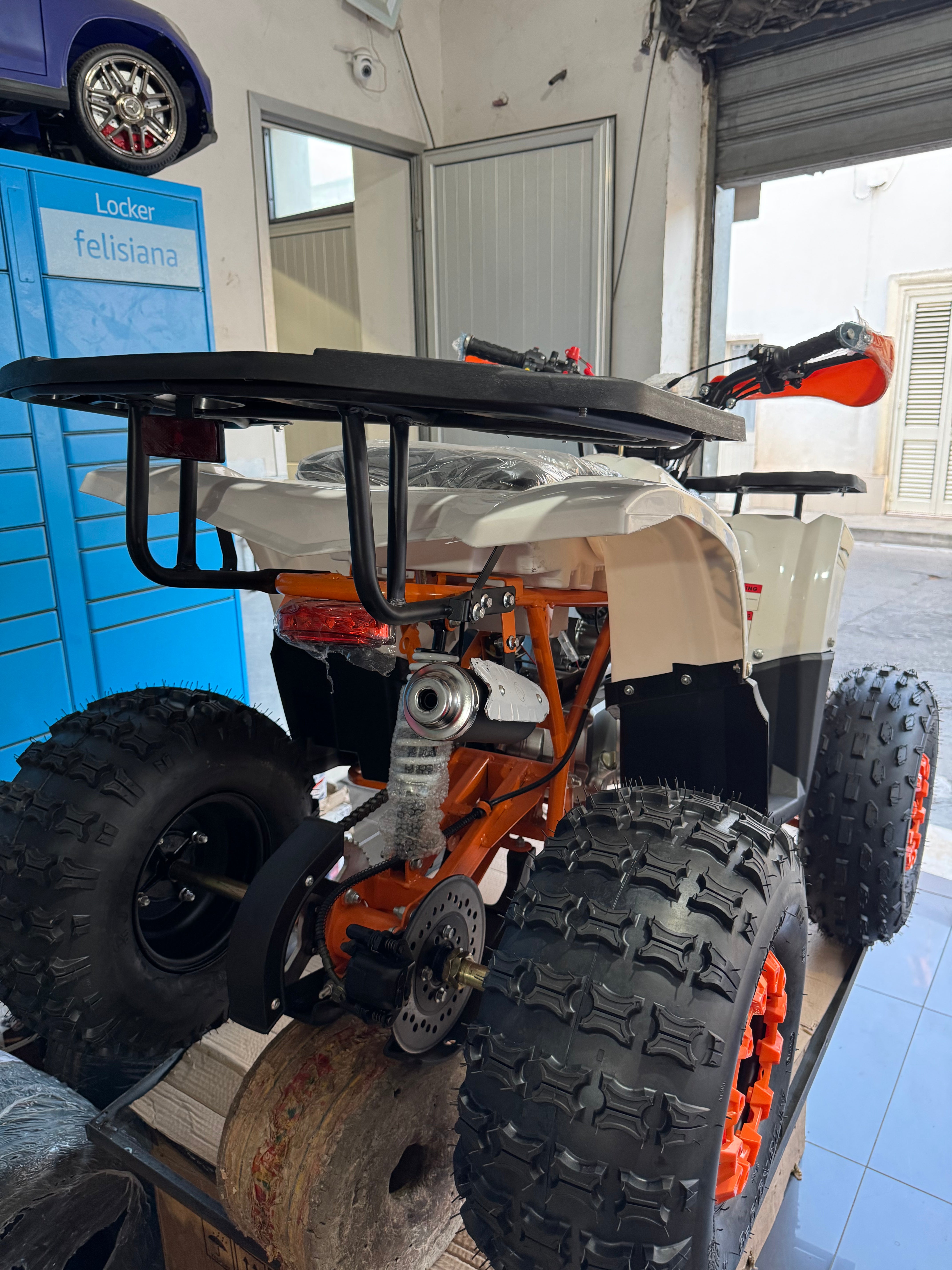 Quad Hunter 125 cc 4 tempi 1 + R Ruote 8”