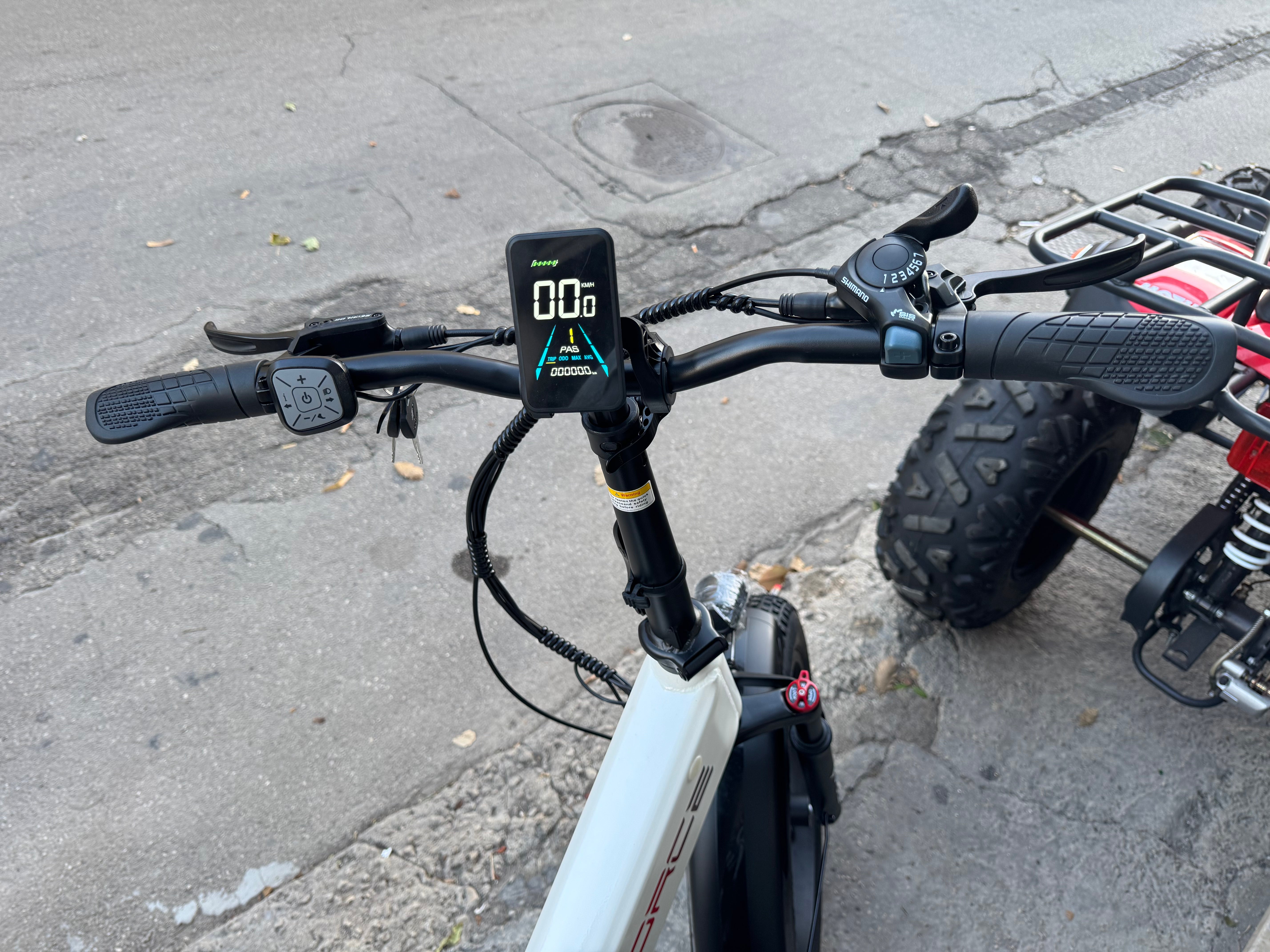 New G-FORCE RC ST E-BIKE CON MOTORE 250W BATTERIA 48V 14Ah e FRENI IDRAULICI *PRODOTTO NUOVO DA ESPOSIZIONE* *SPEDITA ASSEMBLATA*